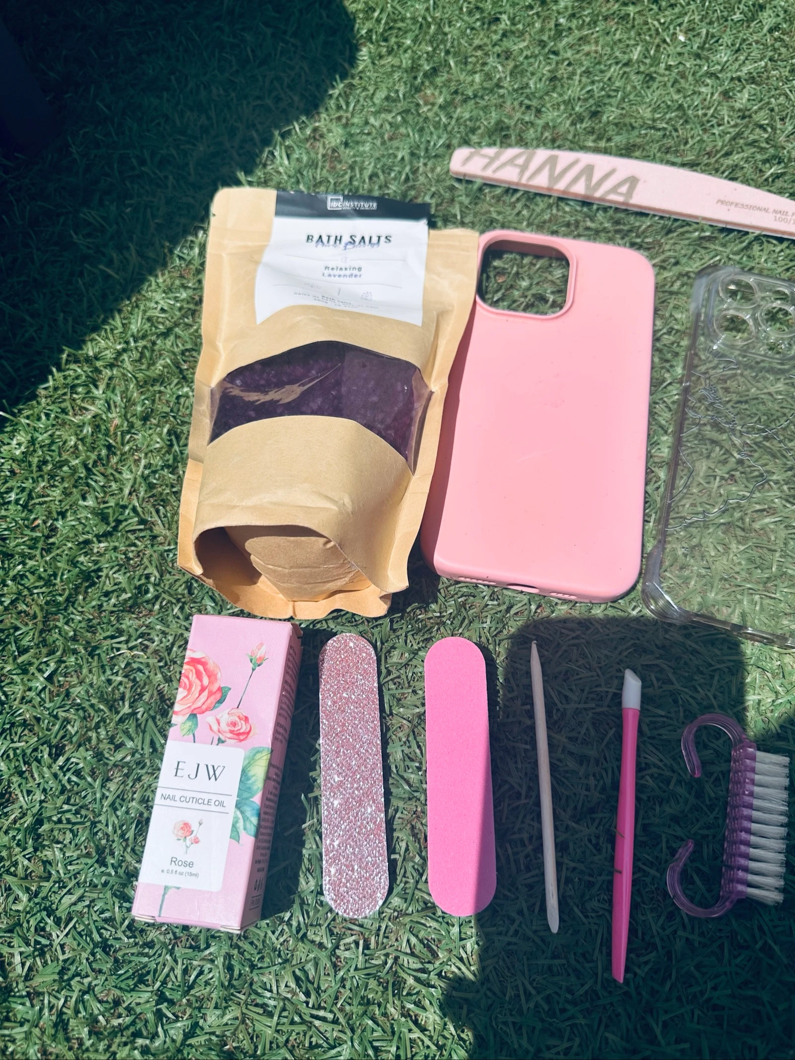 Mini cesta de autocuidado y manicura 💕 (18 piezas) – photo 6
